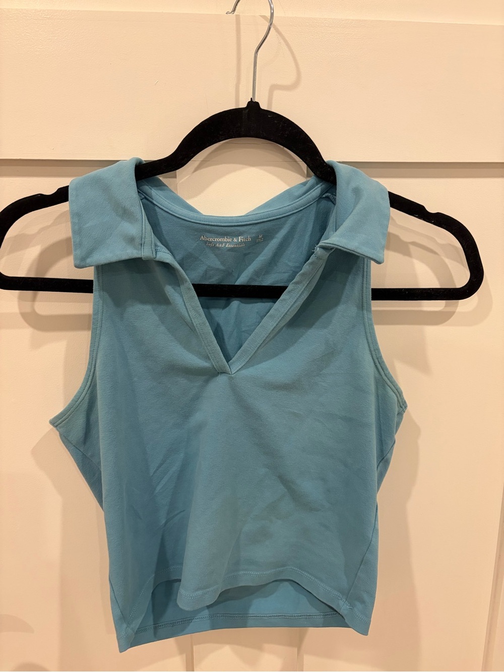 Abercrombie polo tank size M
